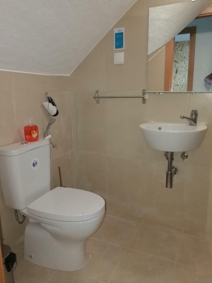 Ocean'S 7 - Lagos Guest House 외부 사진